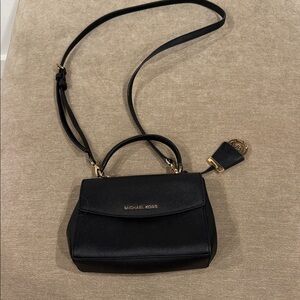 Michael Kors Elegant Black Crossbody Bag